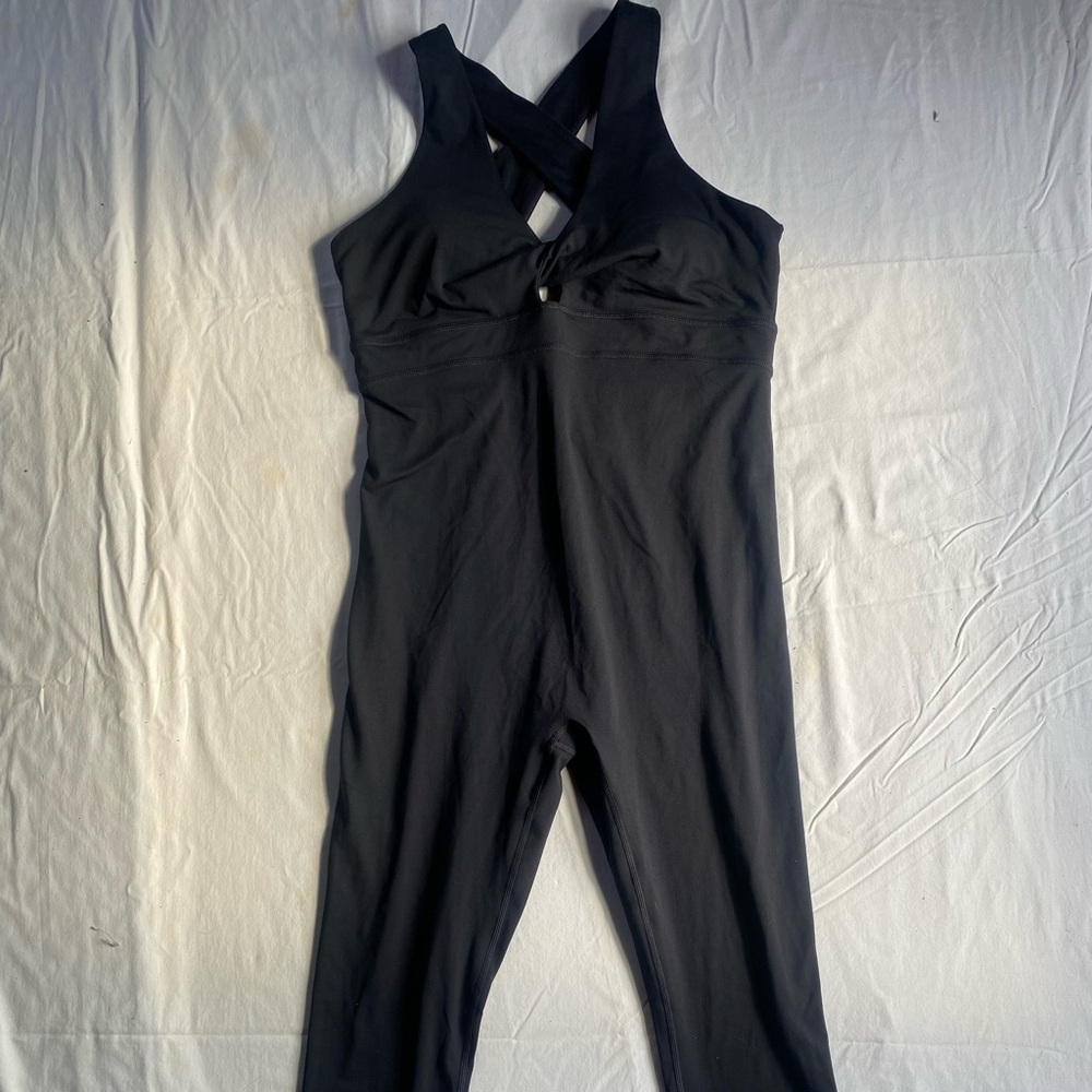 NEW Fabletics Twist Front Pure Luxe One Piece Workout Suit